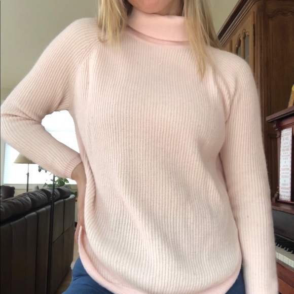 Pink Knit - Picture 2 of 7